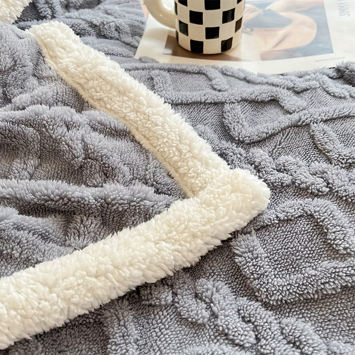 Vintage Luxe Reversible Fleece Blanket - Essential for Winter Kalsten