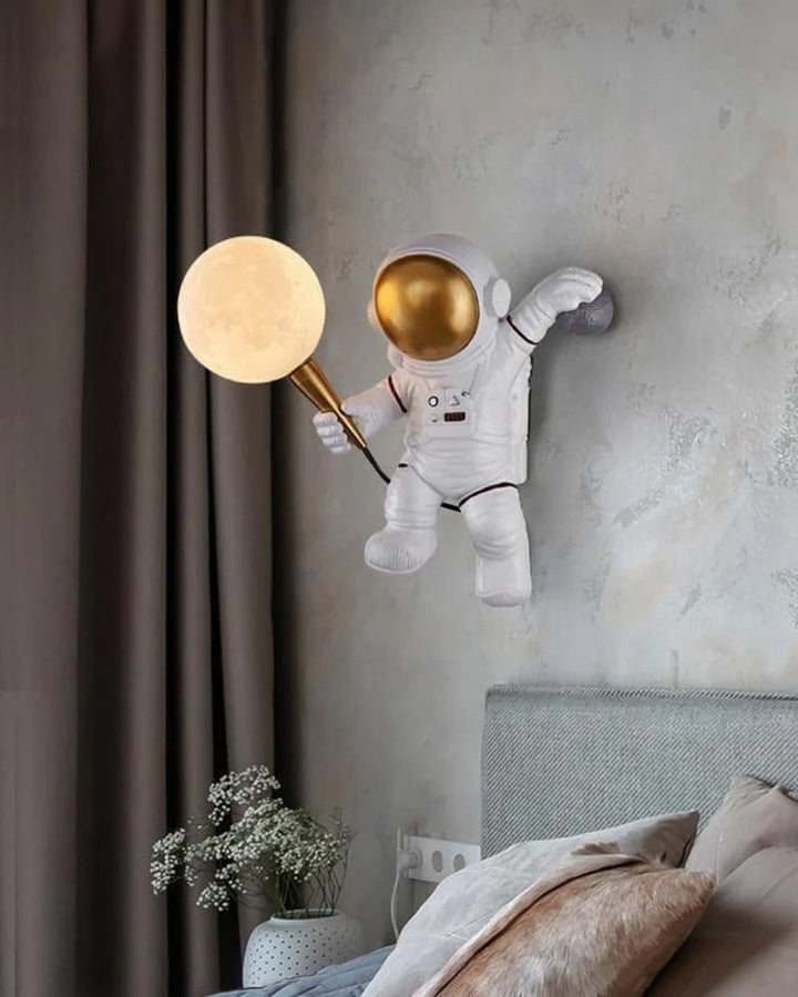 Astronaut Wall Light | Kalsten