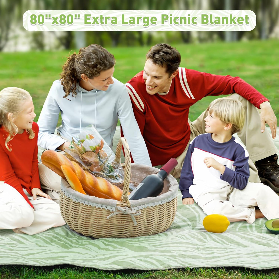 Kalsten | Extra Large Waterproof Picnic Blanket 200 × 200 cm with 3 Layers – MeadowRest