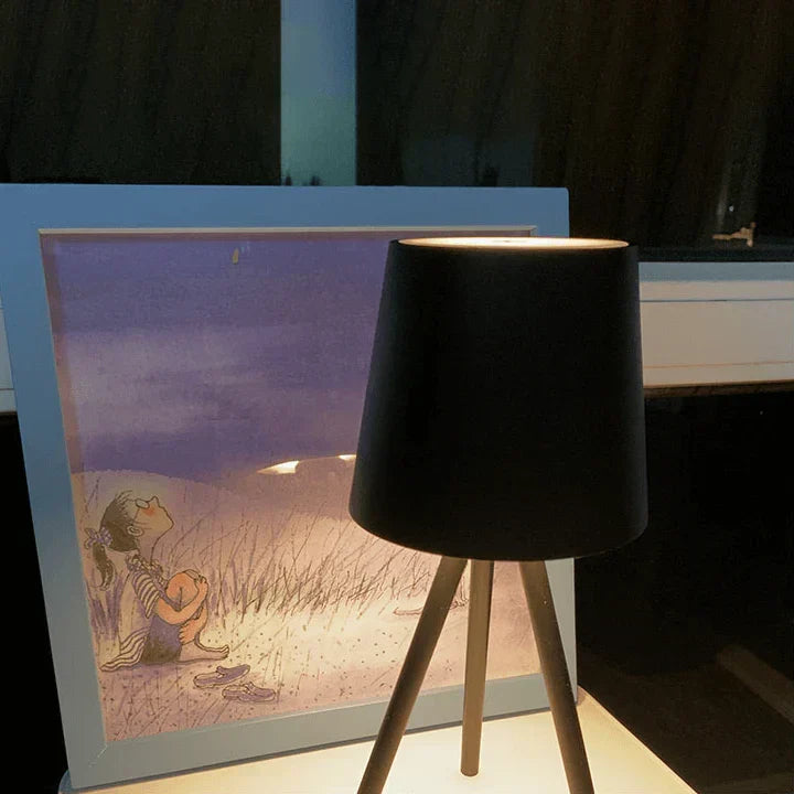 Nordic tripod table lamp - Stylish wireless LED night light Kalsten