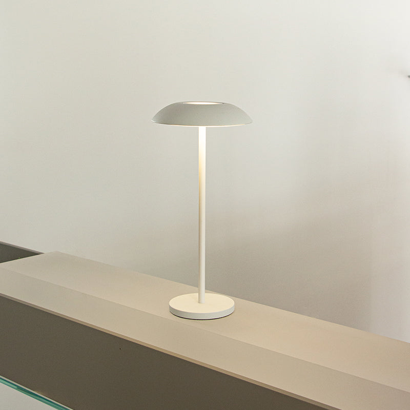 Orbella cordless LED table lamp with touch control – Elegant round modern design | Kalsten