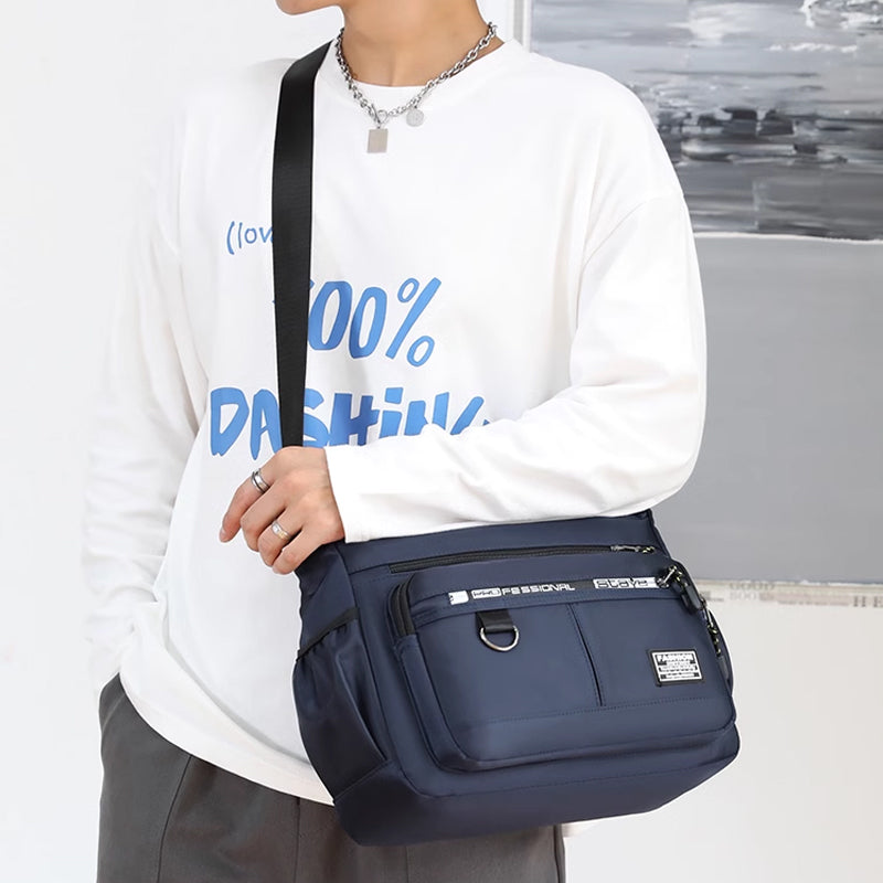 Men's messenger bag with multiple pockets | Kalsten