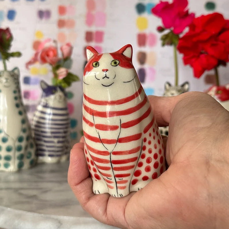 Kalsten | Dotted Cat Vase
