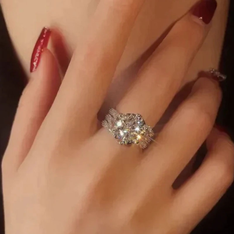 Kalsten | Magnetic Moissanite Lymphatic Drainage Ring