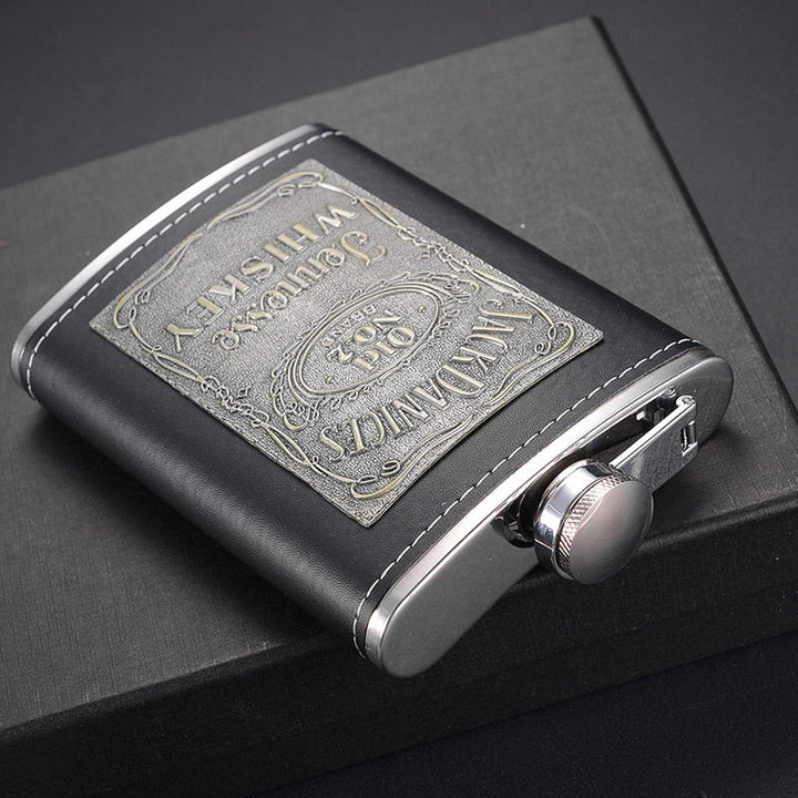 Stainless Steel Whisky Flask – 8oz, Gift Box Set