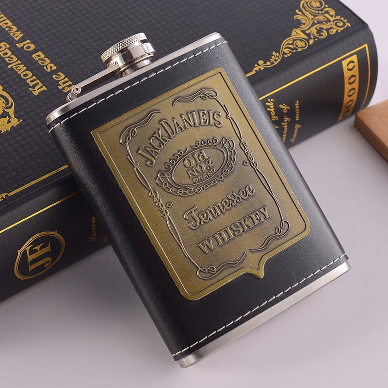 Stainless Steel Whisky Flask – 8oz, Gift Box Set