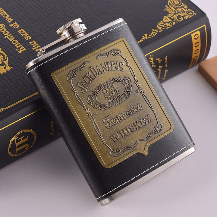 Stainless Steel Whisky Flask – 8oz, Gift Box Set