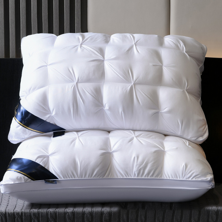 Ergonomic neck pillow with 3D quilting | Kalsten