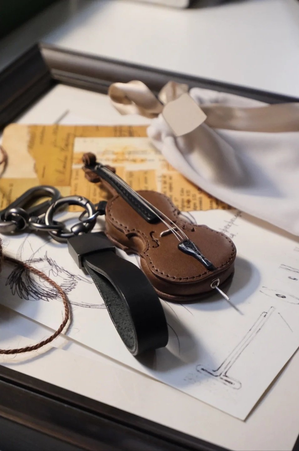 Kalsten | Crafted Leather Violin & Cello Keychain