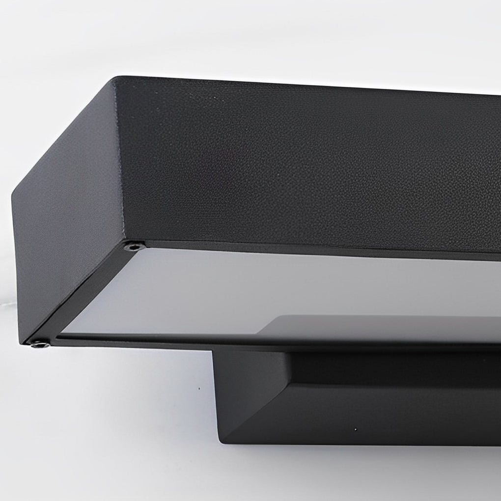 Kalsten | Modern LED Wall Lamp with Motion Sensor and Black Housing