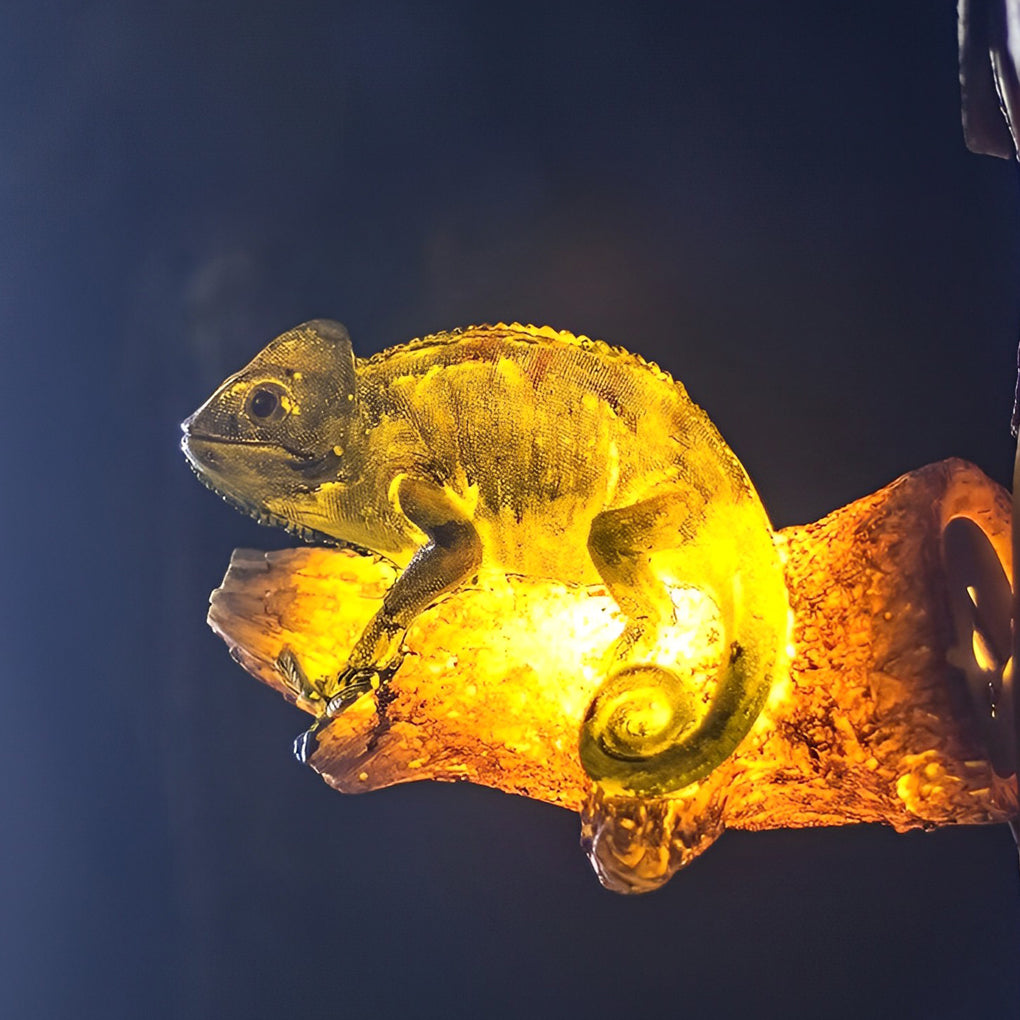 Resin Simulation Animal Parrot Shape 24V LED Waterproof Outdoor Lights | Kalsten