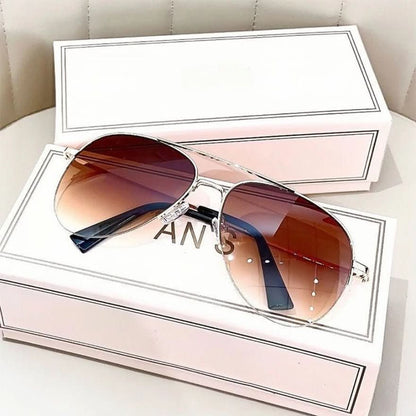 Skanto | Pilot Sunglasses with Gradient Lens and UV400 Protection for Men