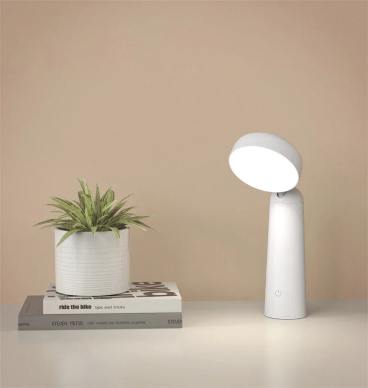 Modern Black Table Lamp with Golden Accents – Luxury LED Lighting Kalsten