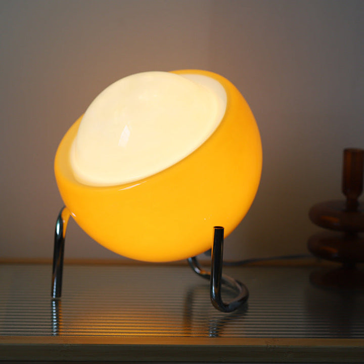 Stylish retro table lamp combining Bauhaus aesthetics and medieval design | Kalsten