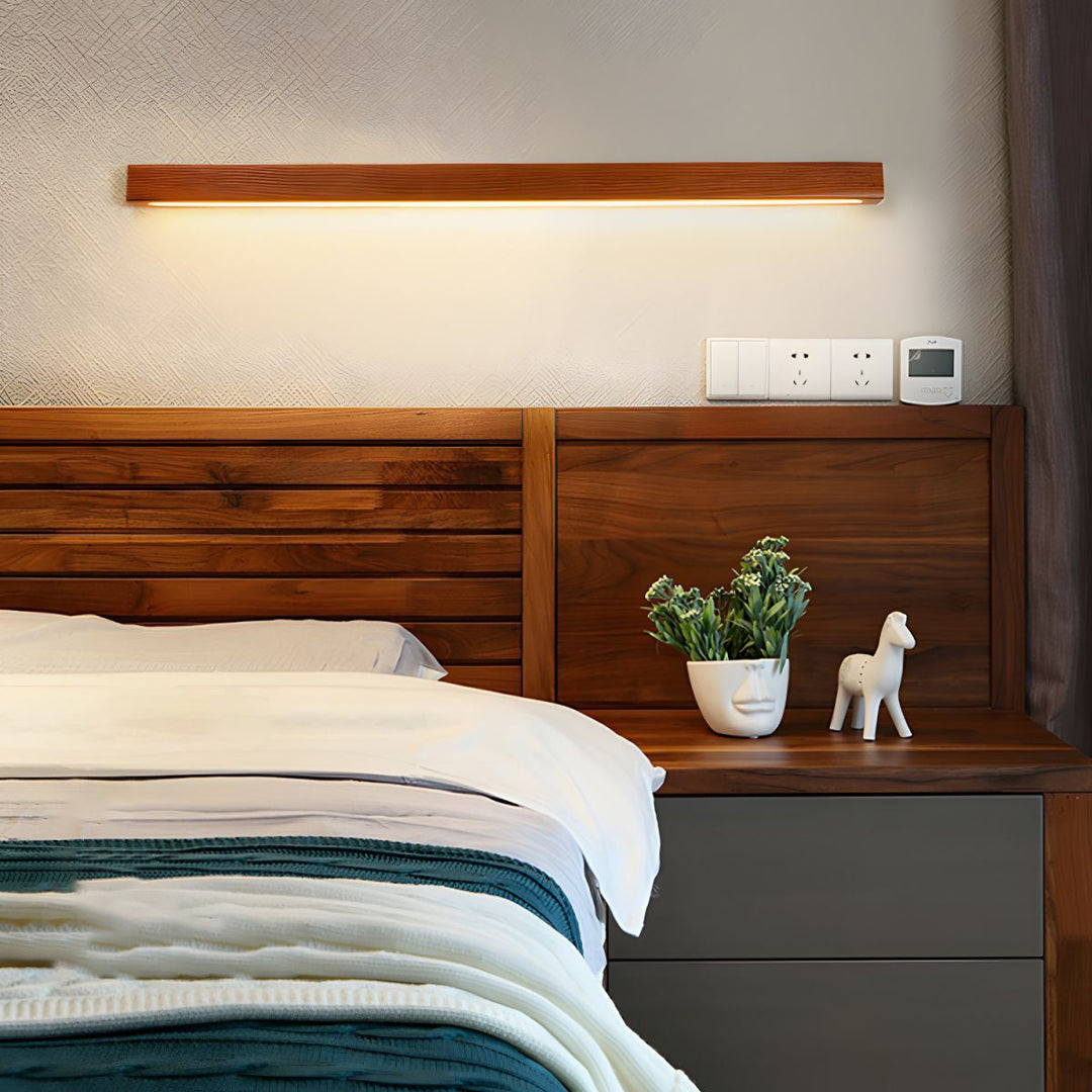 Arlo Linear Wood Lamp bracket Wall Light | Kalsten