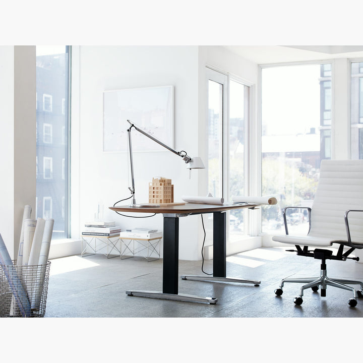 Brady Rocker Arm Table Lamp | Kalsten
