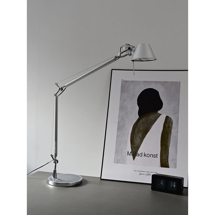 Brady Rocker Arm Table Lamp | Kalsten