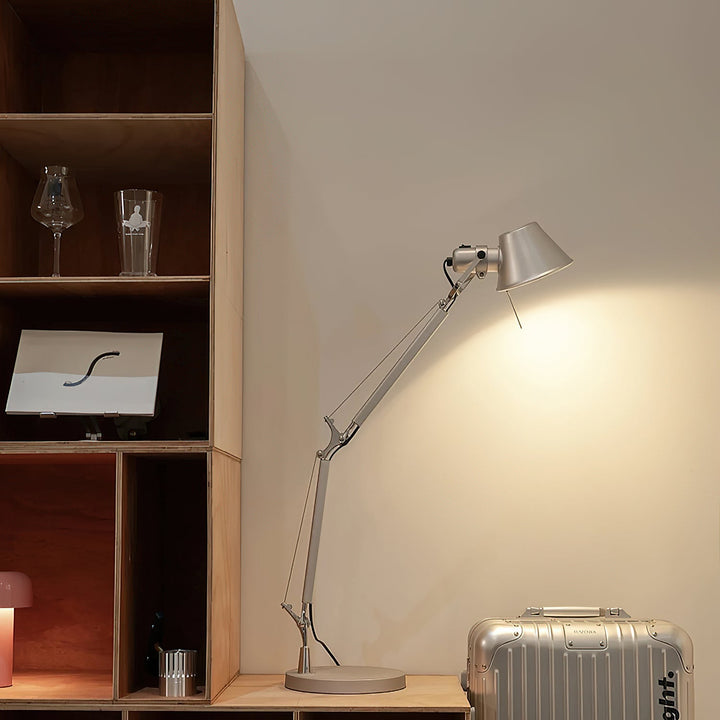Brady Rocker Arm Table Lamp | Kalsten