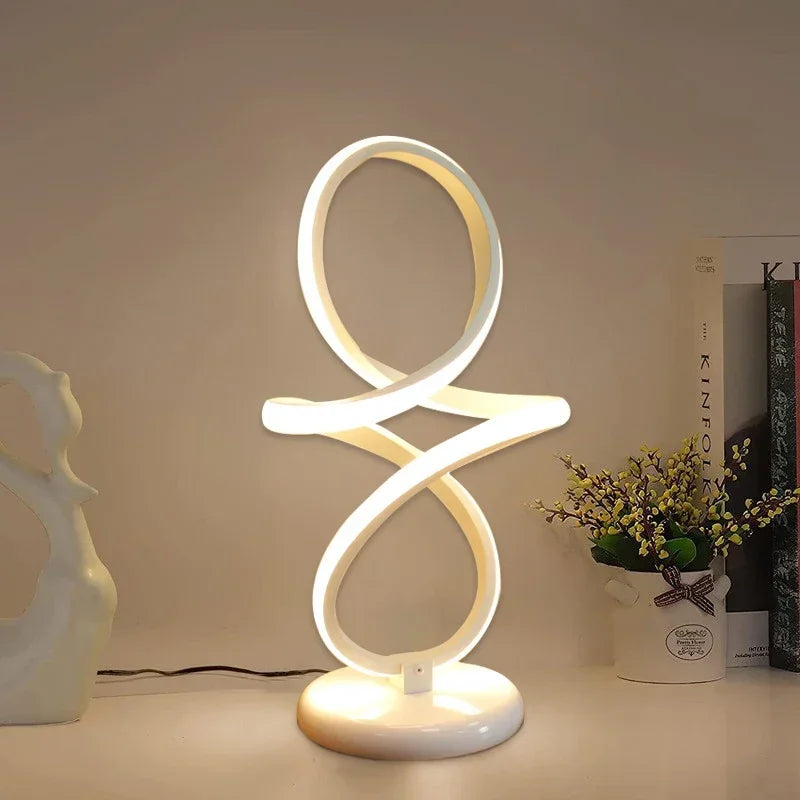 Luxe Lines Table Lamp | Kalsten