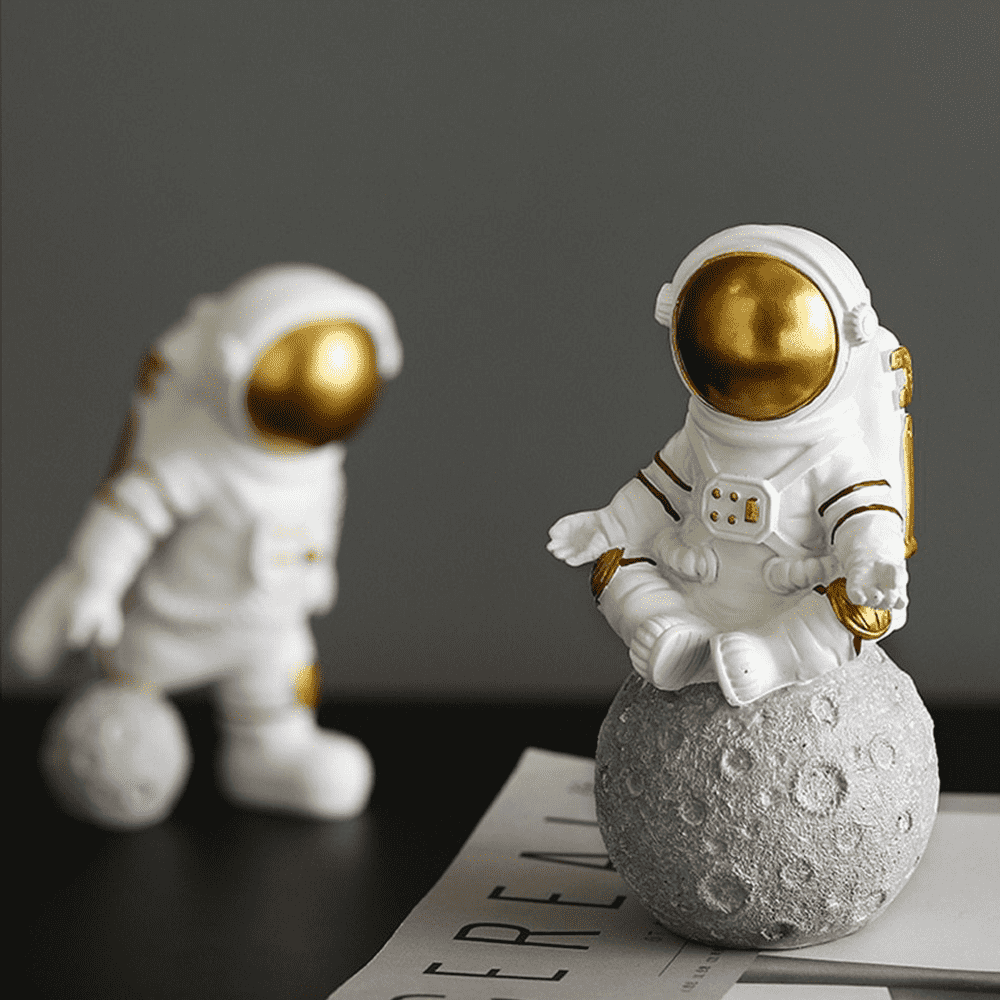 Astronaut Figurine | Kalsten