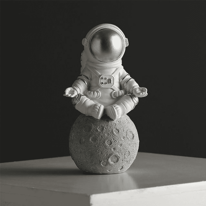 Astronaut Figurine | Kalsten