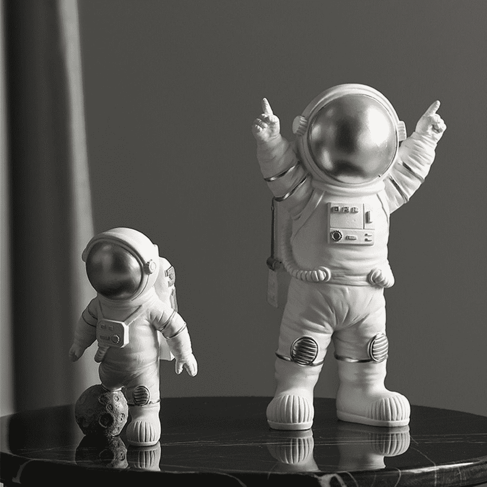Astronaut Figurine | Kalsten