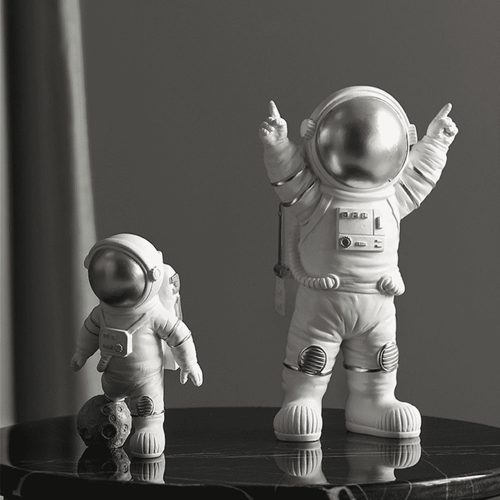 Astronaut Figurine | Kalsten
