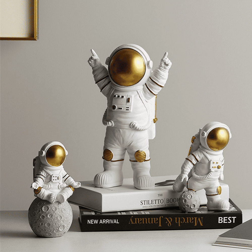 Astronaut Figurine | Kalsten