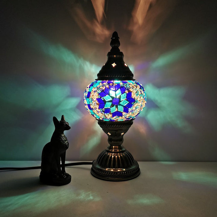 Traditional Tiffany Oval Glass Iron 1-Light Table Lamp for the Living Room | Kalsten