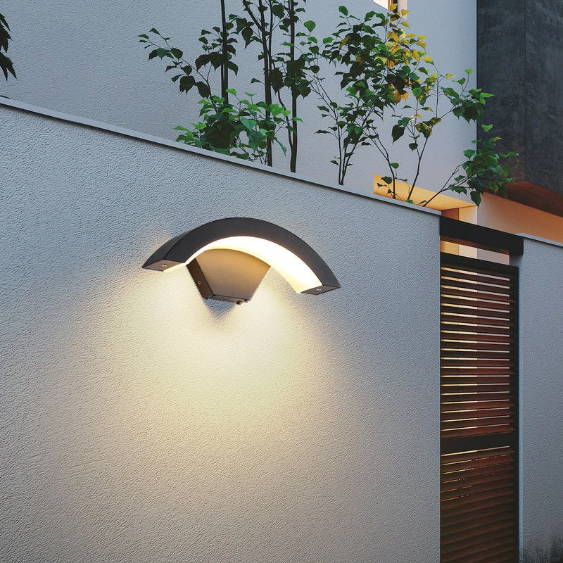 Modern Minimalist Curved Aluminum Acrylic LED Wall Sconce Lamp For Garden | Kalsten