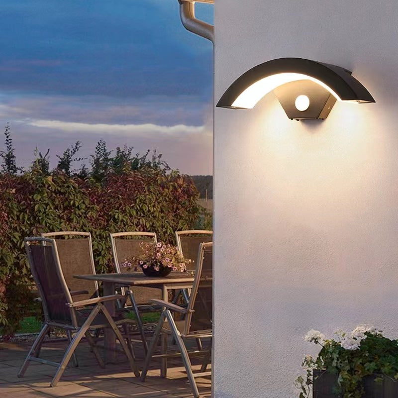 Modern Minimalist Curved Aluminum Acrylic LED Wall Sconce Lamp For Garden | Kalsten
