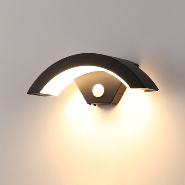 Modern Minimalist Curved Aluminum Acrylic LED Wall Sconce Lamp For Garden | Kalsten