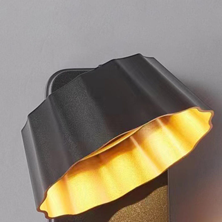 Contemporary Industrial Aluminum Pleated Round Shade LED Outdoor Waterproof Wall Sconce Lamp For Garden | Kalsten