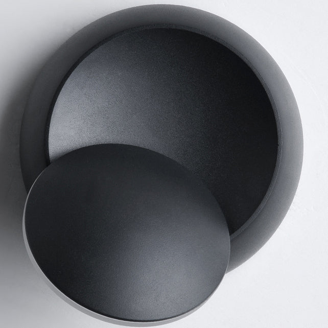 Contemporary Nordic Iron Round Eclipse Rotatable LED Wall Light for Nightstand | Kalsten