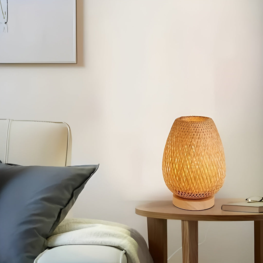 Bamboo Table Lamp with USB Power Supply – Sustainable and Energy-Saving Design | Kalsten