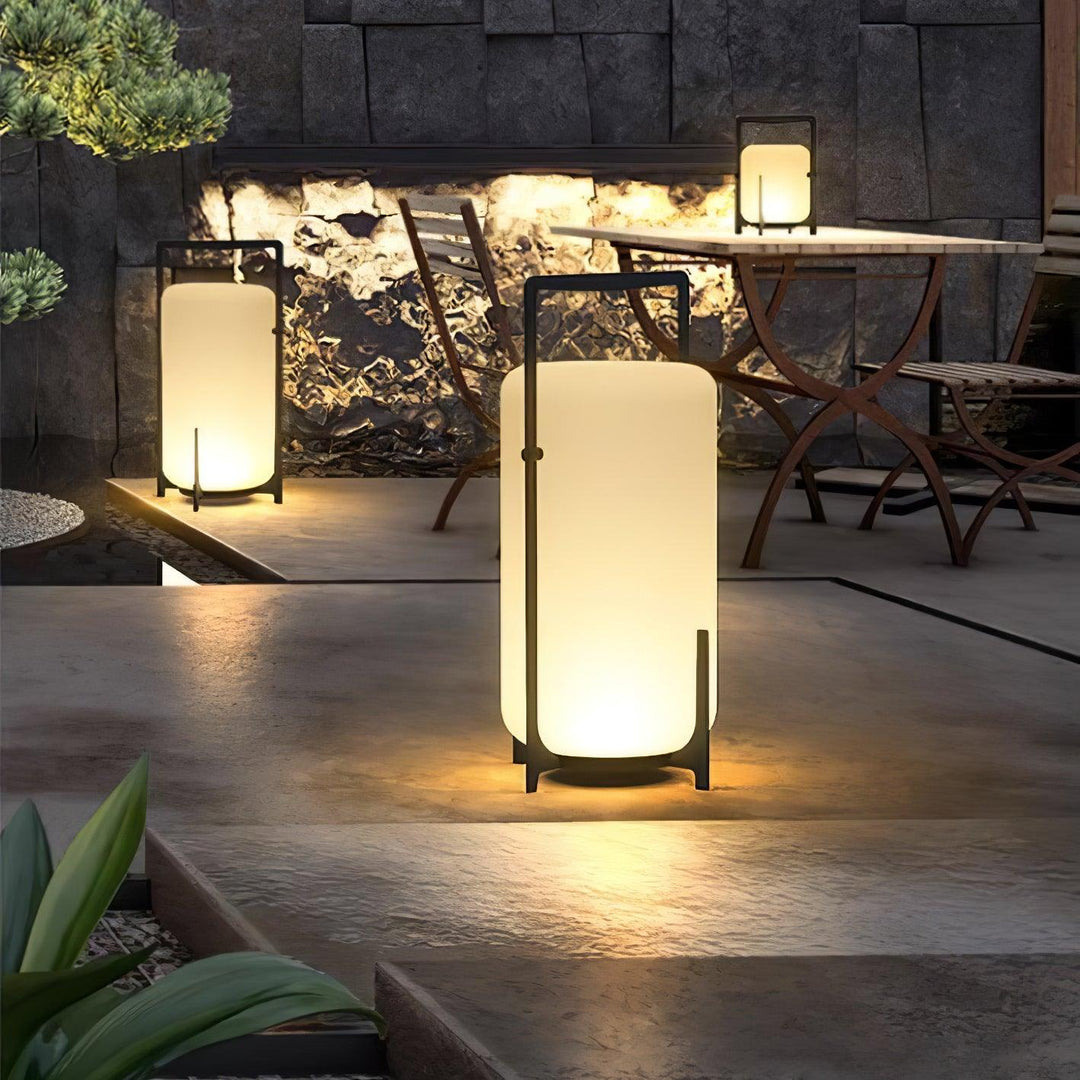 Black Twilight Lantern Table Lamp | Kalsten