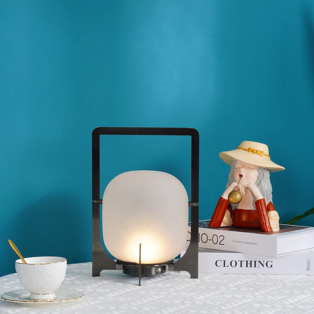 Black Twilight Lantern Table Lamp | Kalsten