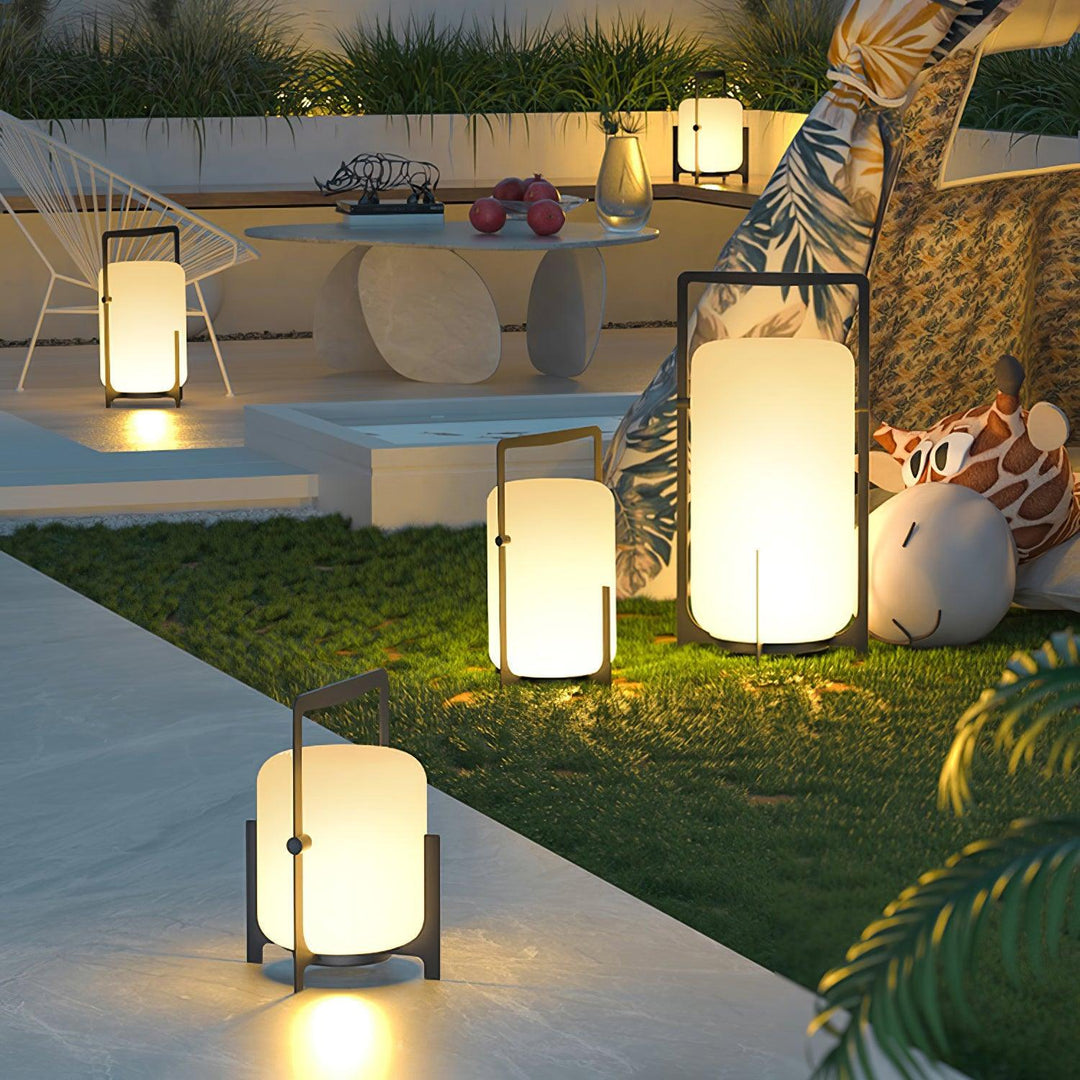 Black Twilight Lantern Table Lamp | Kalsten