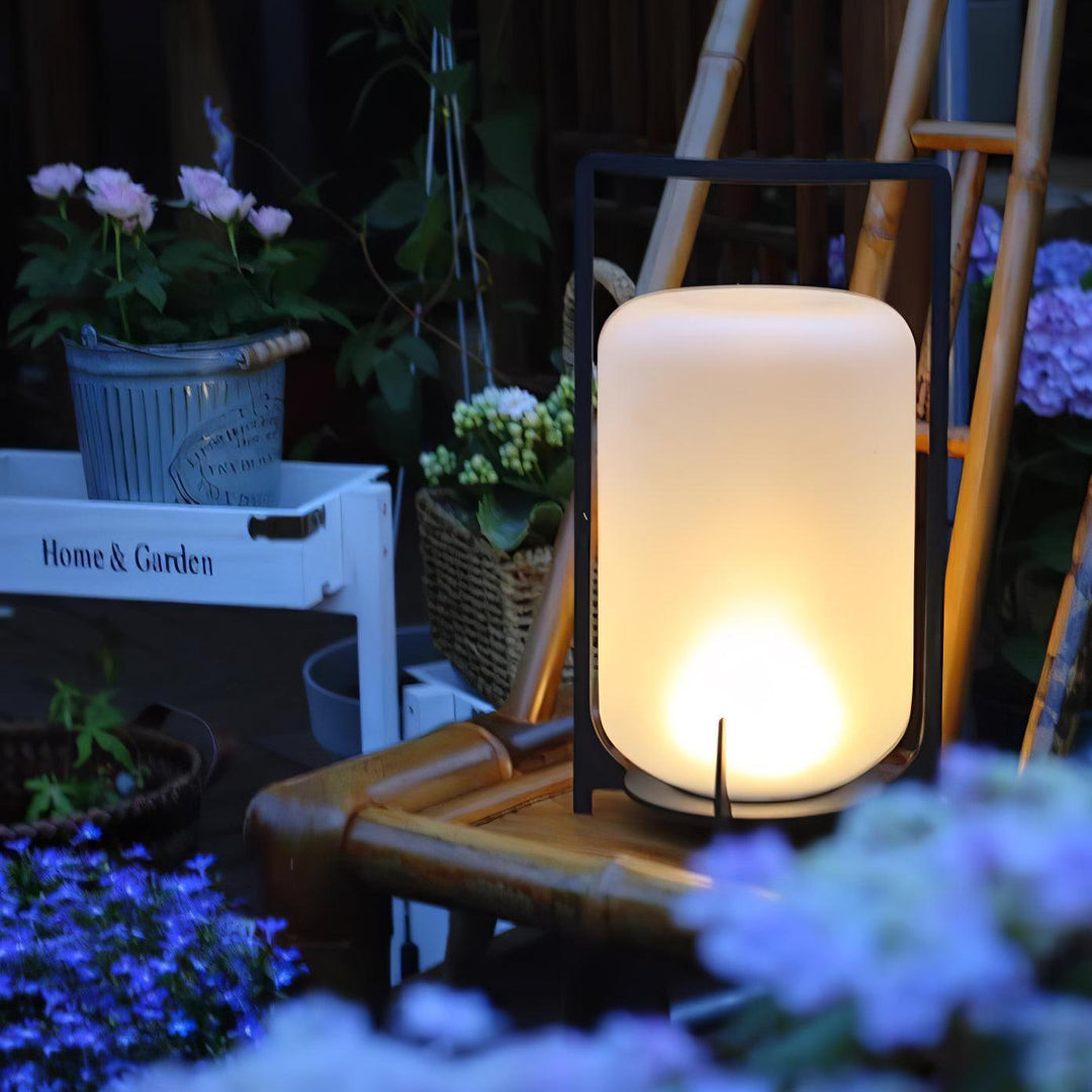 Black Twilight Lantern Table Lamp | Kalsten