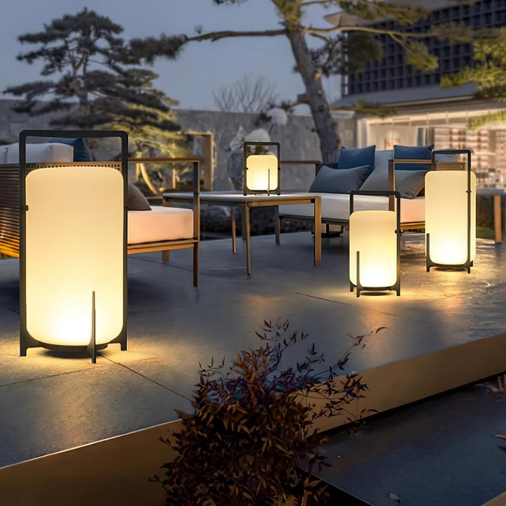 Black Twilight Lantern Table Lamp | Kalsten