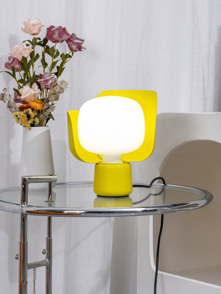 Petals Glass Accent lamp Table Lamp | Kalsten