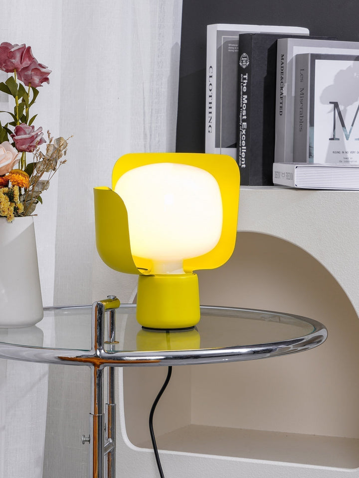 Petals Glass Accent lamp Table Lamp | Kalsten