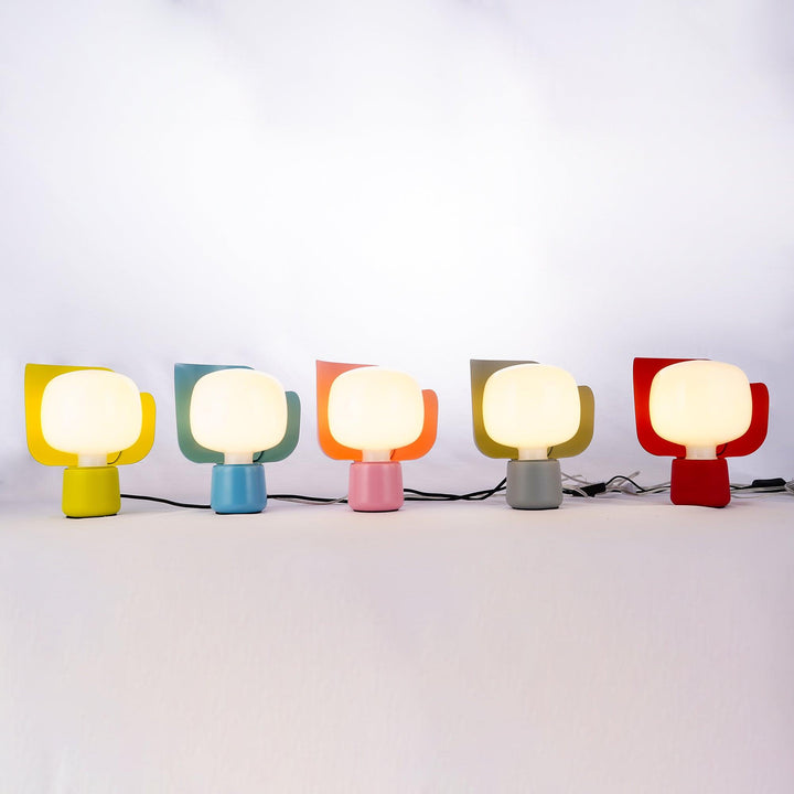 Petals Glass Accent lamp Table Lamp | Kalsten