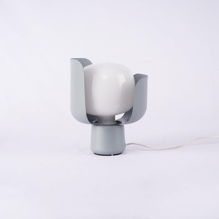 Petals Glass Accent lamp Table Lamp | Kalsten