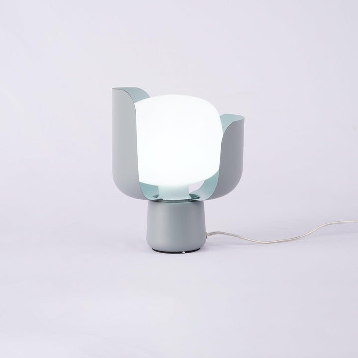 Petals Glass Accent lamp Table Lamp | Kalsten