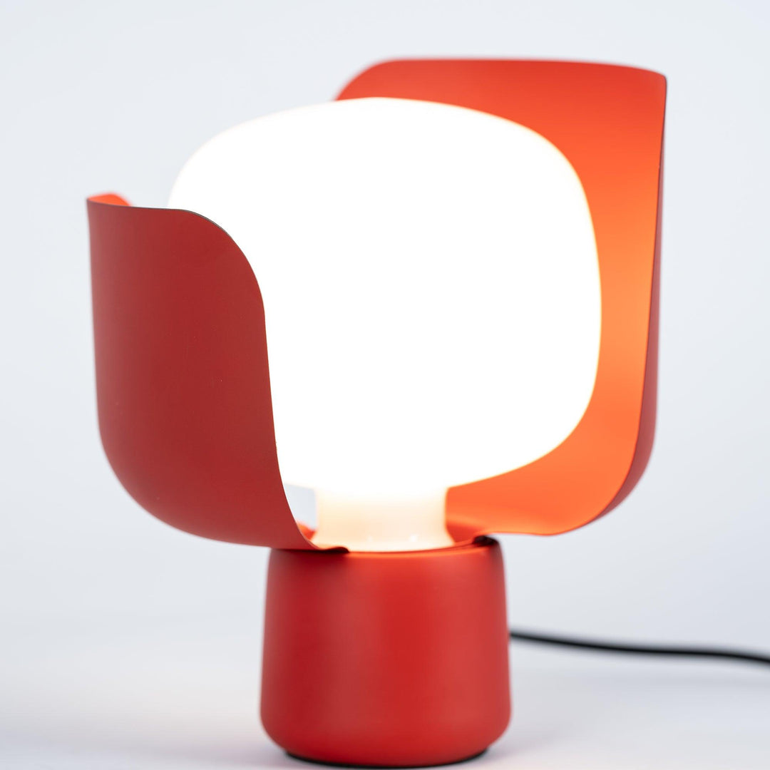Petals Glass Accent lamp Table Lamp | Kalsten