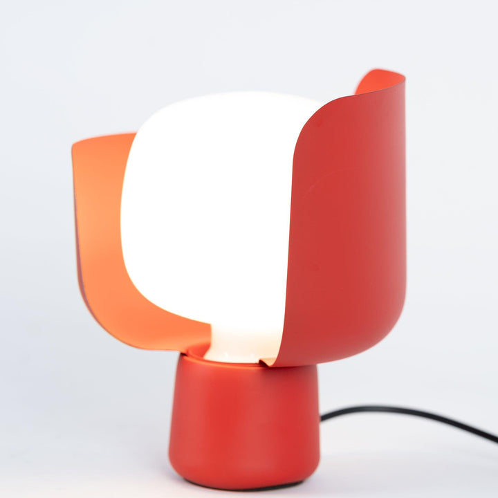 Petals Glass Accent lamp Table Lamp | Kalsten