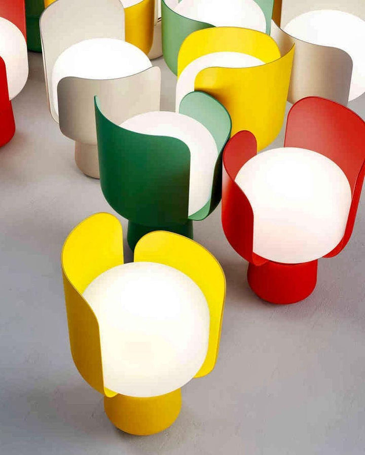 Petals Glass Accent lamp Table Lamp | Kalsten