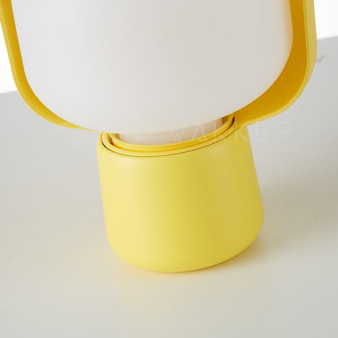 Petals Glass Accent lamp Table Lamp | Kalsten