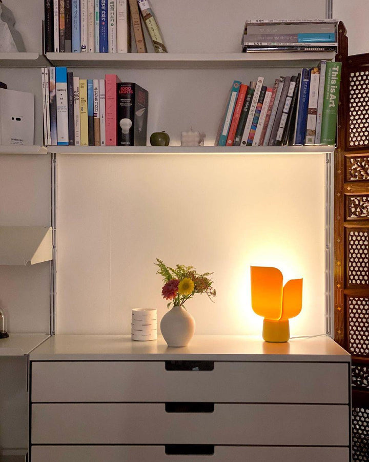 Petals Glass Accent lamp Table Lamp | Kalsten